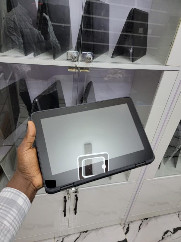 WhatsApp Image 2025-12-10 at 15.29.59 HP Probook 11 x360 G2 EE