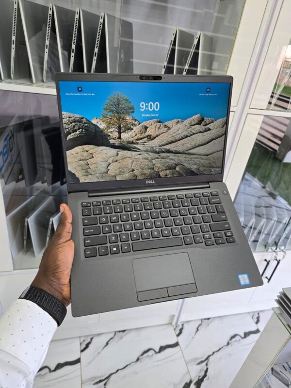 Dell Latitude 7300