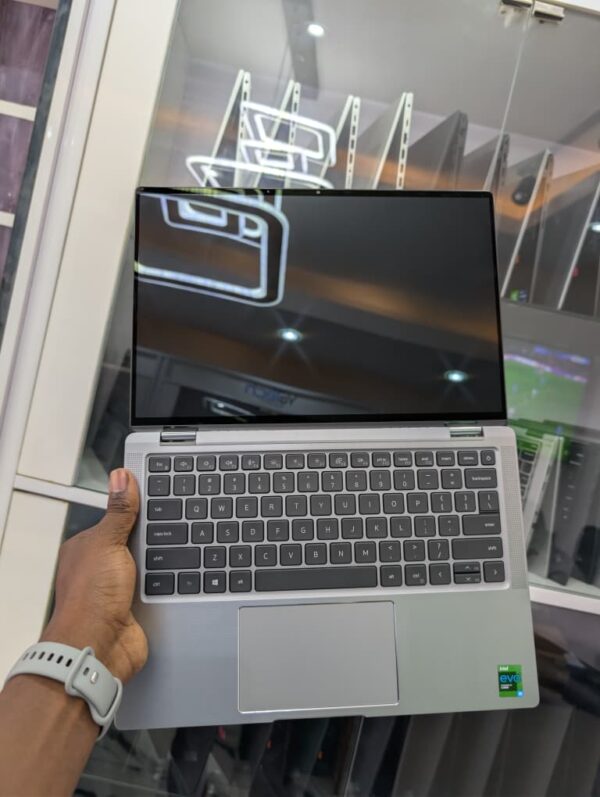 WhatsApp Image 2025-12-10 at 16.38.51 Dell Latitude 9420 2 in 1