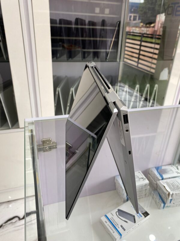 WhatsApp Image 2025-12-11 at 16.25.29 HP EliteBook x360 830 G8