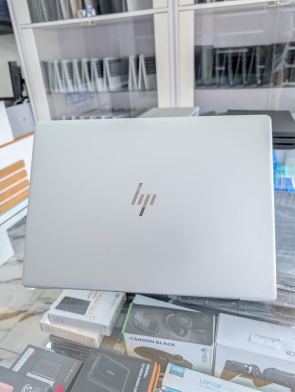 HP EliteBook 840 G5 (8GB RAM)