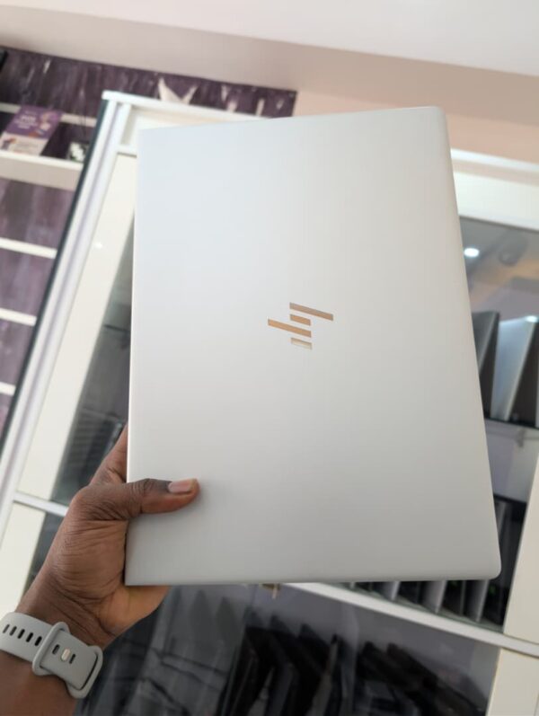 HP EliteBook 840 G5 (8GB RAM)