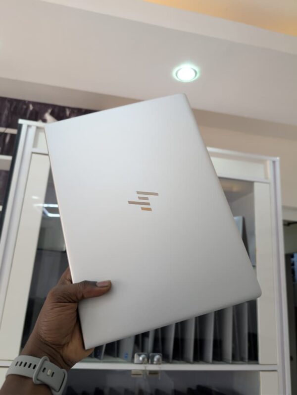 HP EliteBook 840 G5 (8GB RAM)